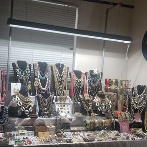 856 plus pcs Vintage  Estate Jewelry Lot Trifari 14k 10k High End 925 necklace